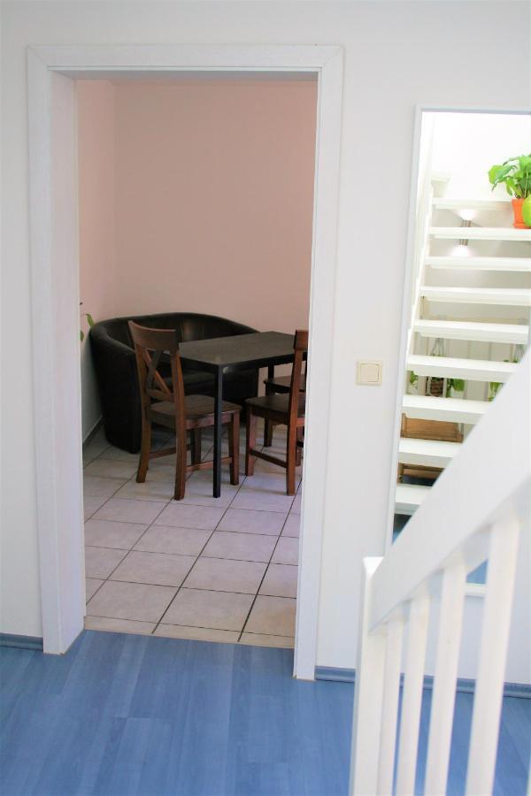 Zentrale Ferienwohnung Anker Im Sonnenblumenhaus Flensburg Buitenkant foto